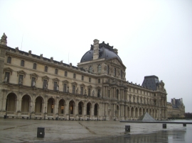Musee de Louvre in Paris